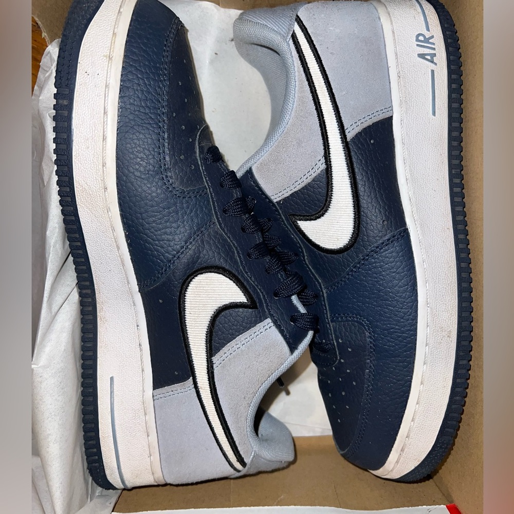 Lightly worn AF1